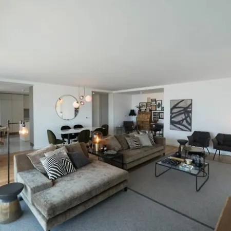 Apartamento Com 3 Quartos *